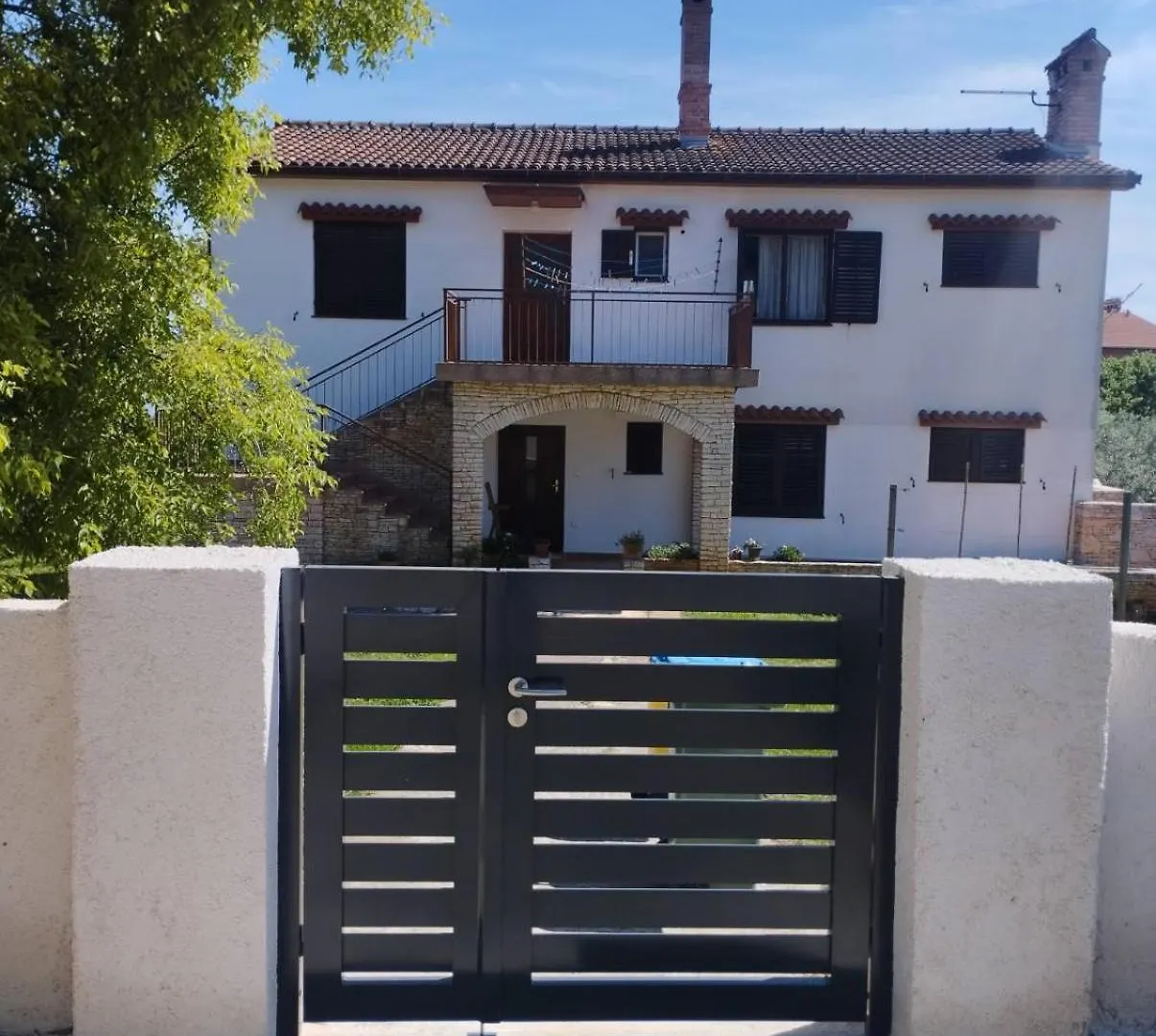 Studio Apartment Giardin *** Ližnjan