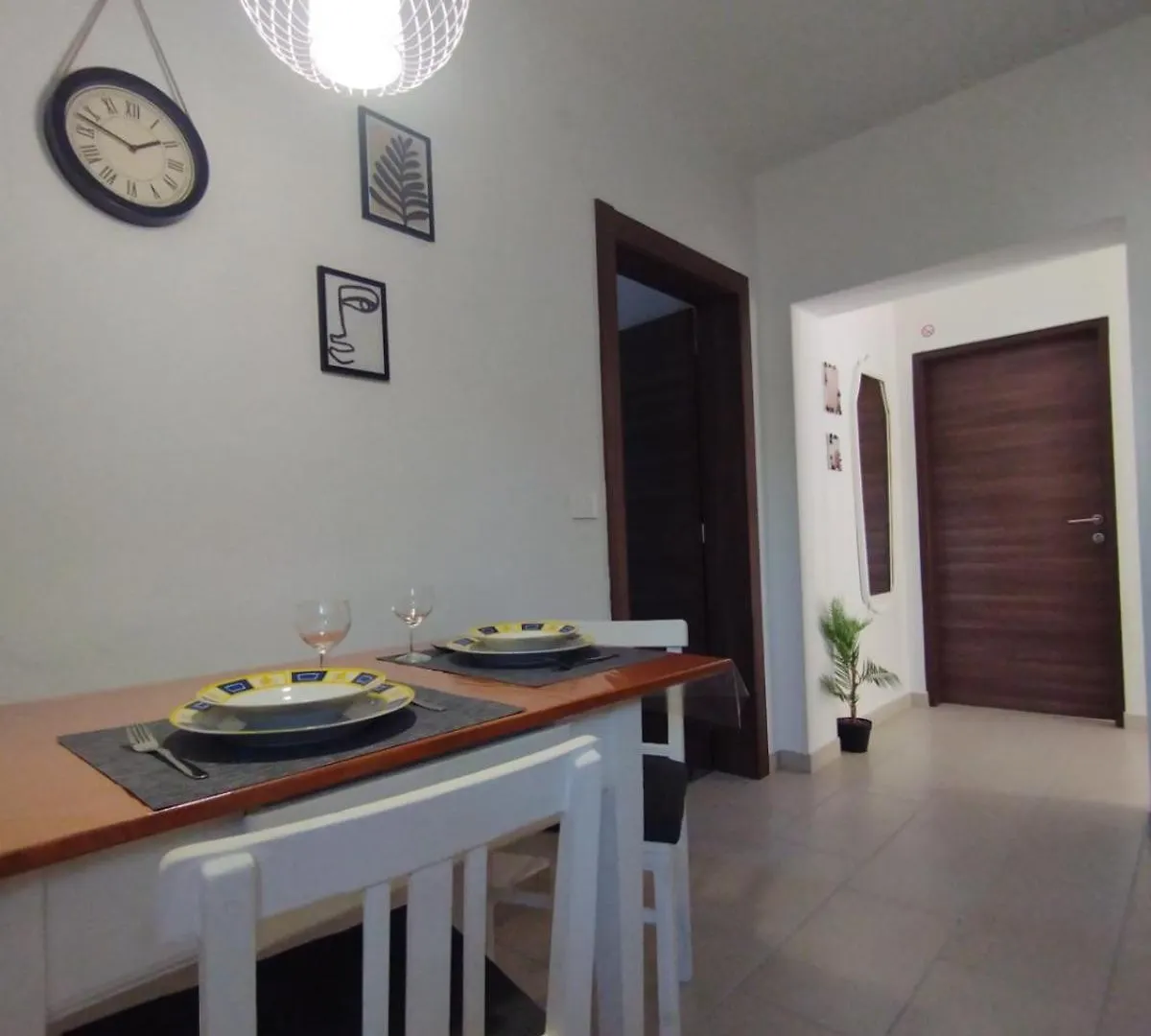 Studio Apartment Giardin *** Liznjan