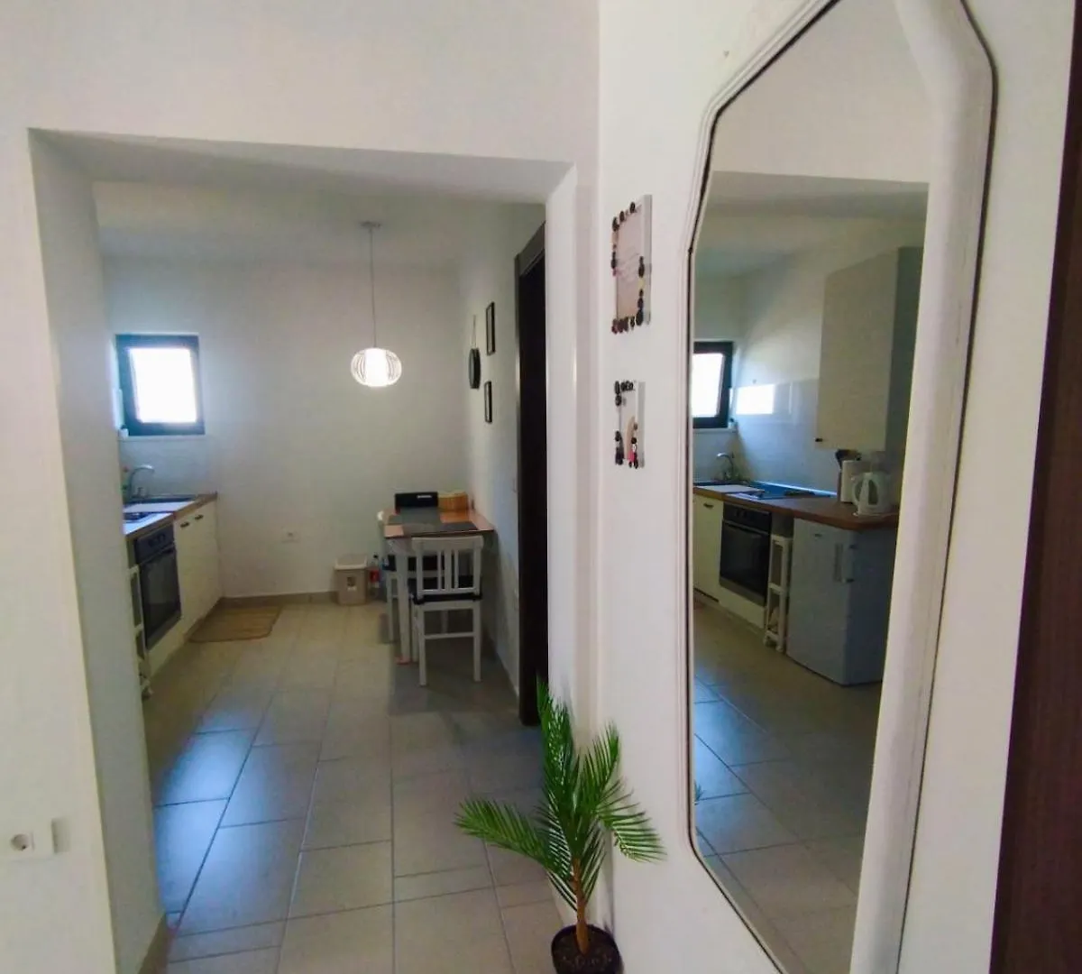 Studio Apartment Giardin *** Liznjan